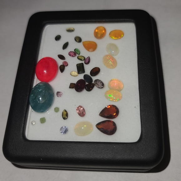 Mix gem stone lot - Picture 2 of 3